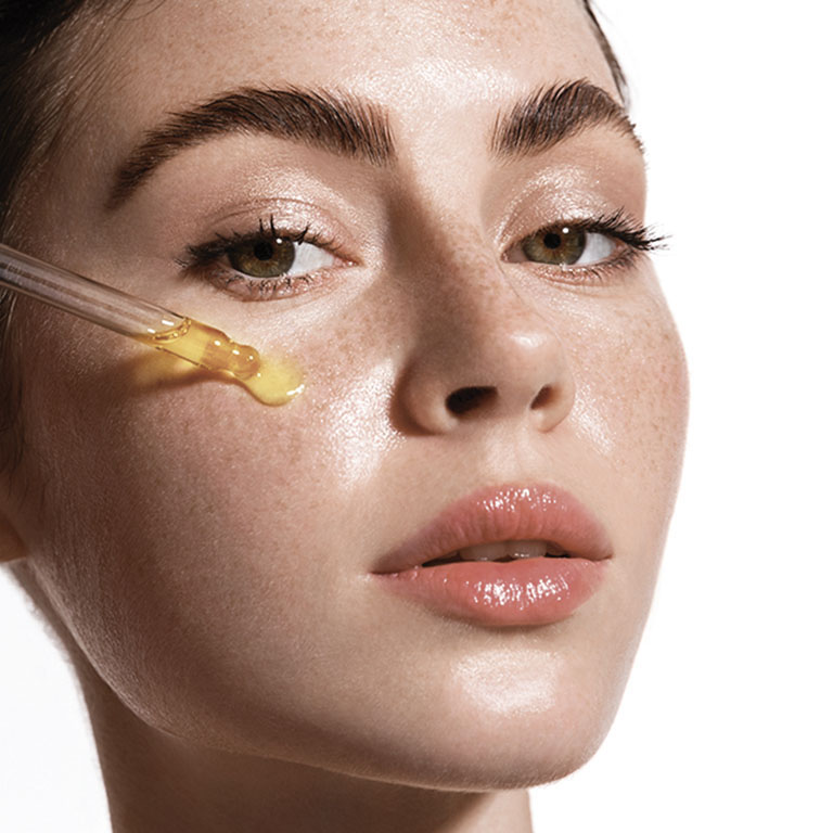 Beauty,Woman,With,Freckles,,Naked,Shoulders,And,Nude,Face,,Apply