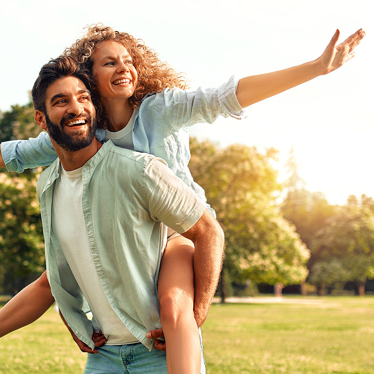 Happy,Young,Couple,In,Love,Romantically,Spending,Time,Together,In